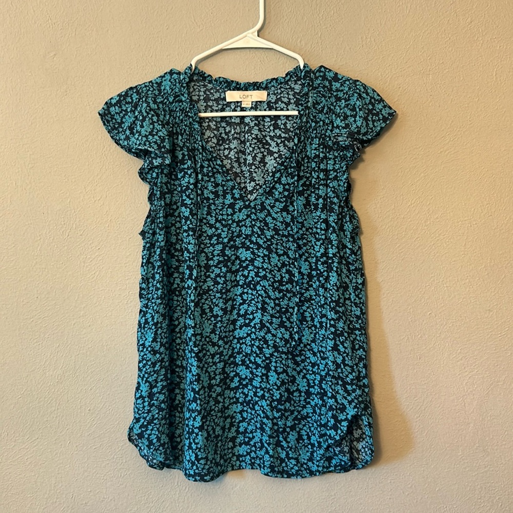 Loft Floral Smocked Tie Neck Flutter Shell size M